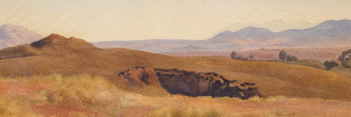 Das Bild einer hügeligen, kargen Landschaft in rot-brauner Farbe.